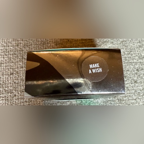 MAC Cosmetics - Make a Wish Eyeshadow - Picture 6 of 7